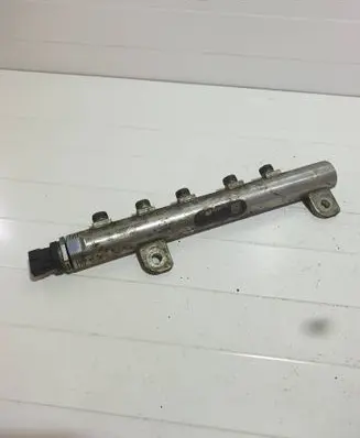 Opel Zafira B Fuel main line pipe 55197370