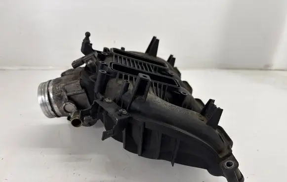 BMW X1 E84 Intake manifold 7588126 11617588126 7588625