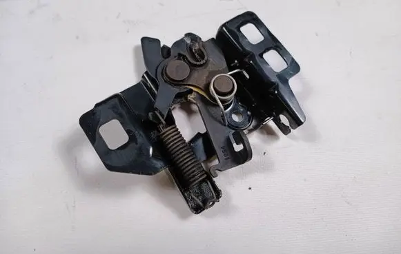 Engine bonnet/hood lock/catch