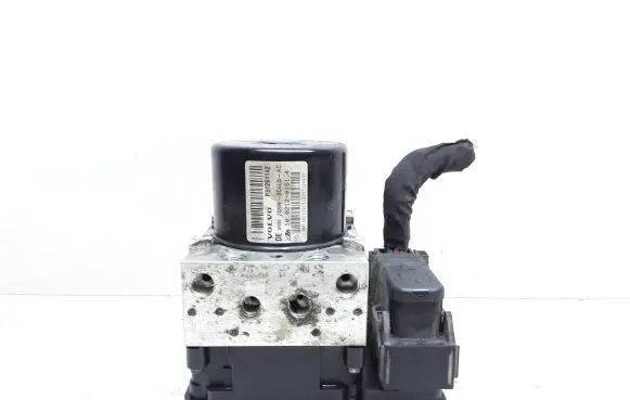 Volvo V70 ABS Pump 31261142 P31261142 7G9N2C405AC