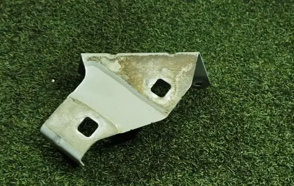 Nissan NV300 Fender mounting bracket 47903R 8163