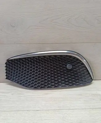 Mercedes-Benz E W213 Front bumper lower grill A2138851122 V213L