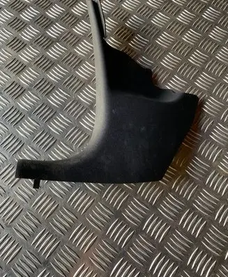 Foot area side trim