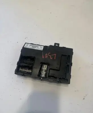 Ford Fiesta Comfort/convenience module 8V5115K600CH 116RA000084 020011107202