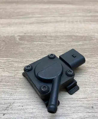 BMW 5 E60 E61 Exhaust gas pressure sensor 7789219