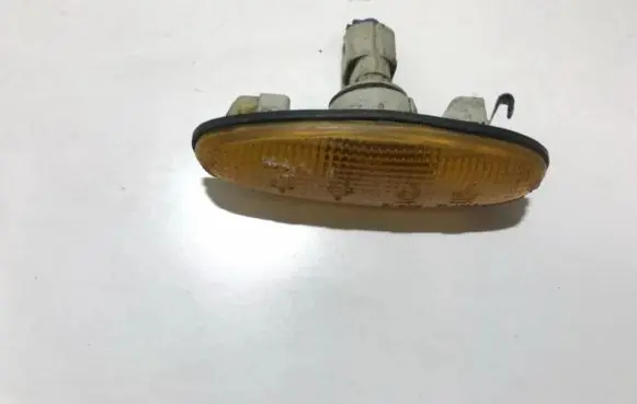 Mazda 626 Front fender indicator light 21461612 214-61612