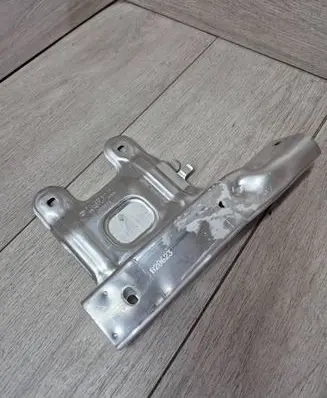 BMW 1 F20 F21 Front bumper mounting bracket 7266194