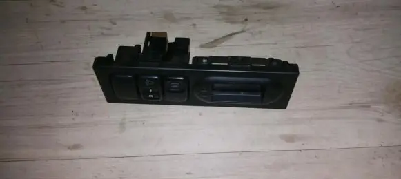 Mazda 323 Windscreen/window heater switch