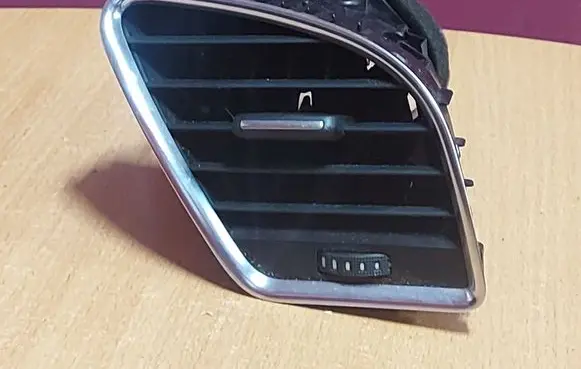 Audi A4 S4 B8 8K Dashboard side air vent grill/cover trim 8T1820902B