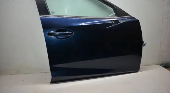 Mazda 3 II Front door