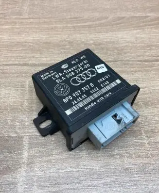 Audi A3 S3 8P Light module LCM 8P0907357B 5LA008379