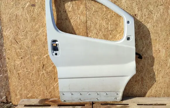 Opel Vivaro Front door