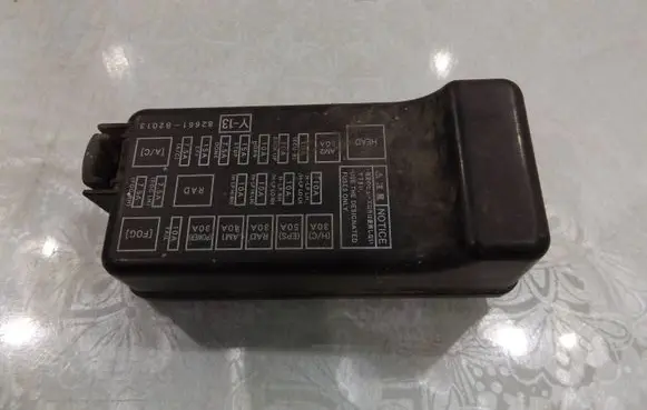Daihatsu Cuore Relay mounting block 