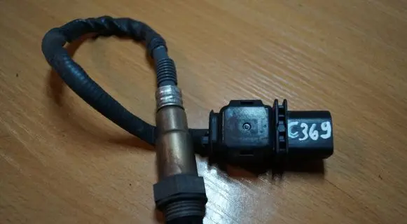 BMW 5 F10 F11 Lambda probe sensor 779160002 C369