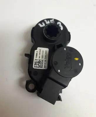 Renault Kadjar Air flap motor/actuator T32096B 180517CA