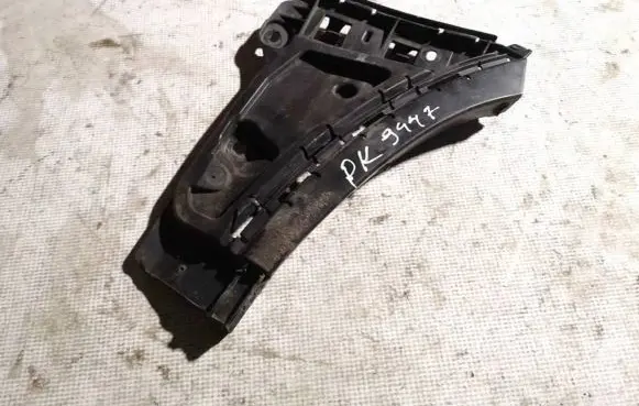 Volvo XC90 Front bumper mounting bracket 08620563
