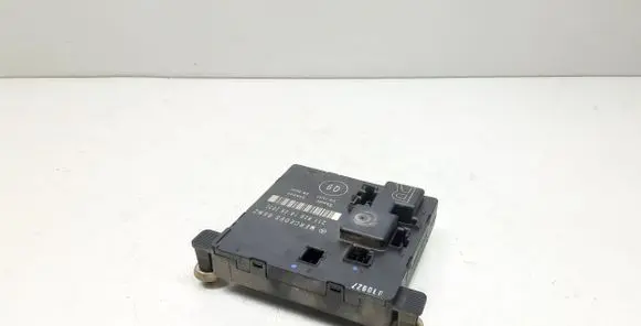Mercedes-Benz E W211 Door control unit/module 2118201626