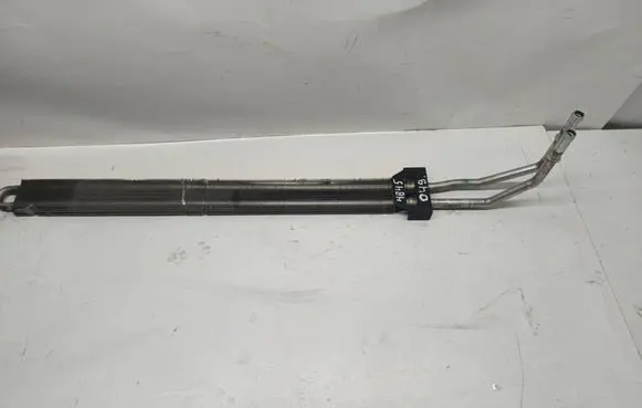 Volkswagen Touareg II Power steering radiator 7P0422885B W8212001