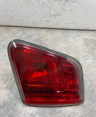 Toyota Avensis T270 Tailgate rear/tail lights 8158005100 H89500216