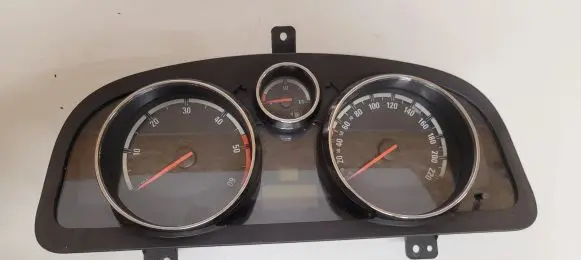 Speedometer (instrument cluster)
