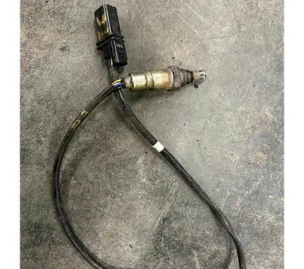 Volkswagen Transporter - Caravelle T5 Lambda probe sensor 04L906262E