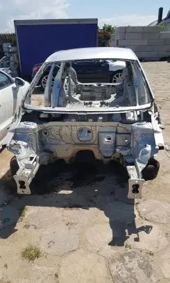 Volkswagen Polo VI Front quarter panel 