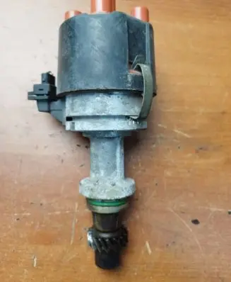 Volkswagen Golf IV Spark distributor 