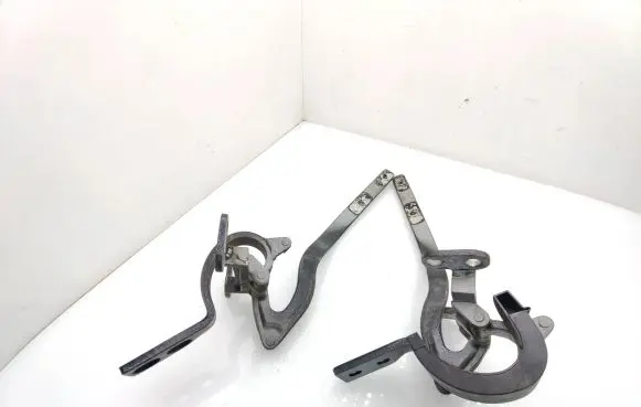 Porsche Cayenne (9PA) Tailgate/trunk/boot hinge 7L5827302B