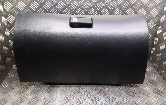 Toyota Avensis T250 Glove box 5555005070