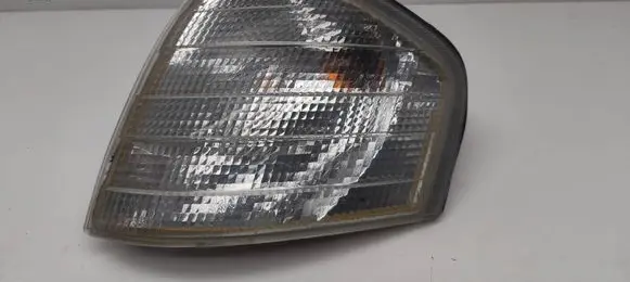 Mercedes-Benz C W202 Front indicator light 183358B
