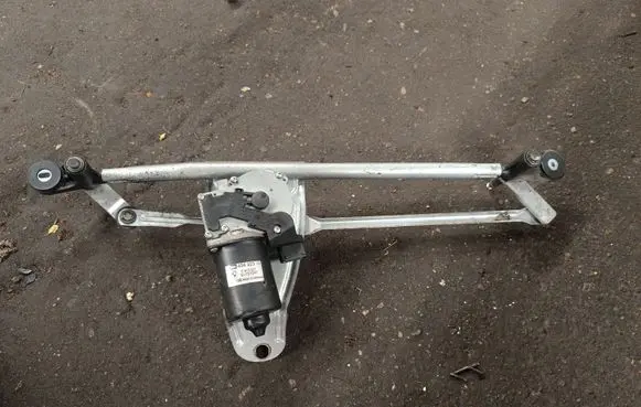 BMW X5 E53 Front wiper linkage and motor 6913007