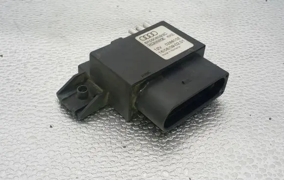 Audi A4 S4 B8 8K Fuel injection pump control unit/module 8K0906093C 0286102