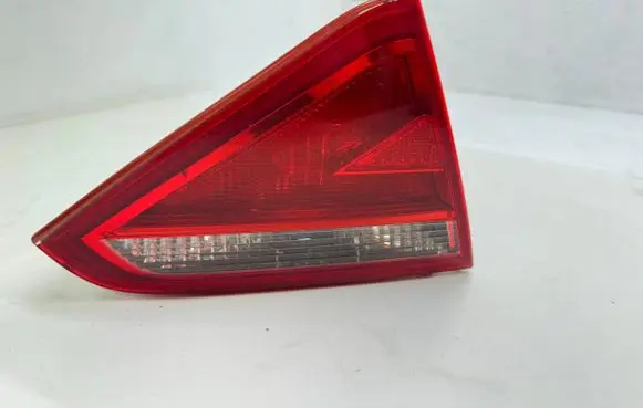 Audi A5 8T 8F Tailgate rear/tail lights 8T0945093 AU484