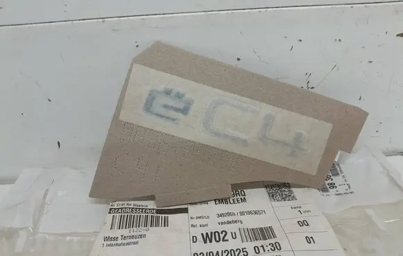 Citroen C4 III e-C4 Manufacturers badge/model letters 98361899RQ