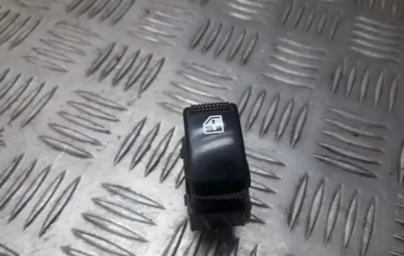 Hyundai Tucson JM Electric window control switch