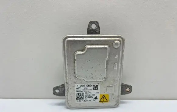 BMW 4 F32 F33 Headlight ballast module Xenon 7296090 130732931700 220611