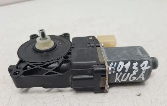 Ford Kuga II Front door window regulator motor CM093110A 0130822732