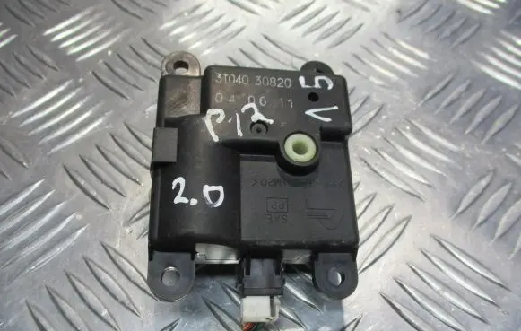 Nissan Primera Central body control module 3T04030820