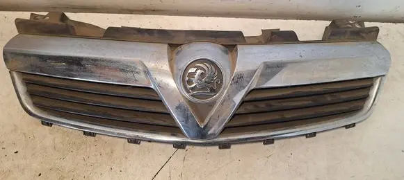 Opel Zafira B Front bumper upper radiator grill 13150868 13136136 13150867