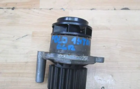 Volkswagen Polo Water pump