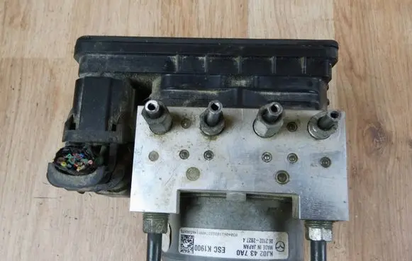 Mazda CX-5 ABS Pump KJ02437A0