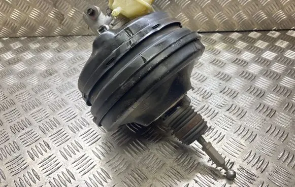Audi A4 S4 B7 8E 8H Brake booster 8E0612105P