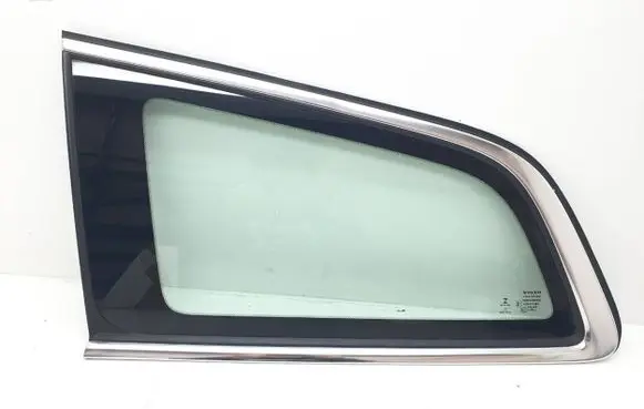 Volvo V60 Rear vent window glass 