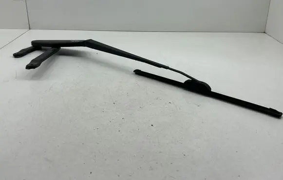 Nissan Almera Tino Windshield/front glass wiper blade 