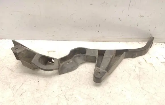 Headlight/headlamp mounting bracket