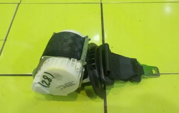 Peugeot 5008 Rear seatbelt 9681973480 BEZPIECZENSTWA
