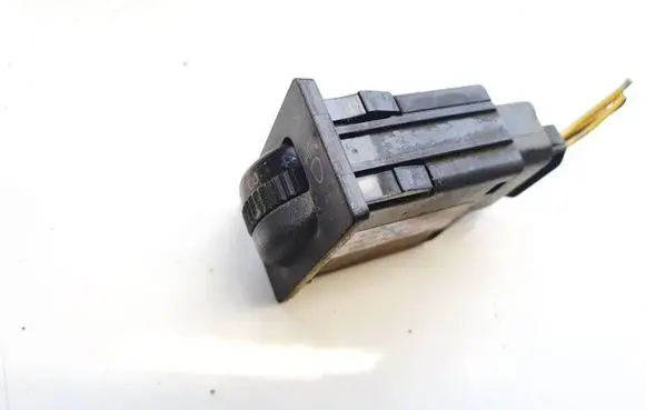 Toyota Corolla Verso AR10 Headlight level height control switch 37139 84152-02021