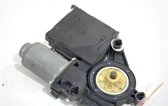 Skoda Octavia Mk2 (1Z) Front door window regulator motor 1K0959793J