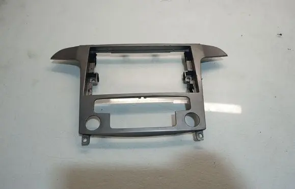 Ford Galaxy Radio/GPS head unit trim 6M2118522
