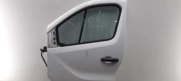 Renault Trafic III (X82) Front door